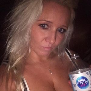 Meet your Posher, Carie